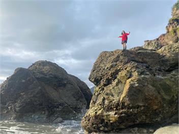 The Blue Bach 12 Mile Coast Road Motukiekie - Greymouth