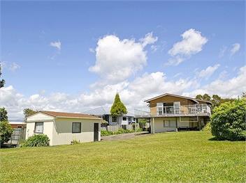Views on Rimu (Bachcare) - Whitianga