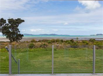 Beachfront Escape (Bachcare) - Snells Beach
