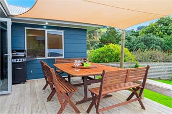 The Blue Rendevous (Bachcare) - Whangamata