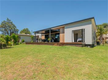 Treetop Bach (Bachcare) - Whangamata
