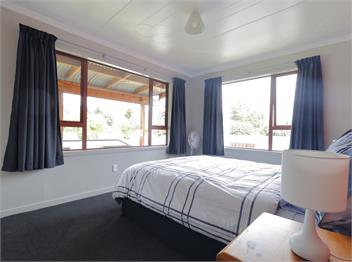 Mokonui Cottage (Bachcare) - Te Anau