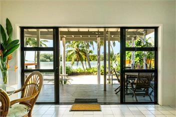 B's Beach House on Muri Lagoon - Muri
