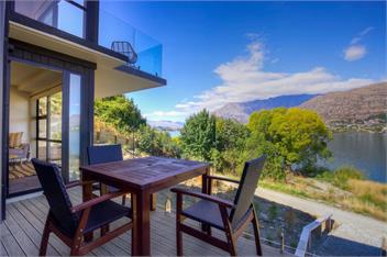 Lake View Villa (Bachcare) - Queenstown