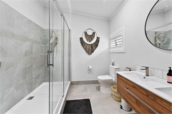 The Olde Store (Bachcare) - Hunua