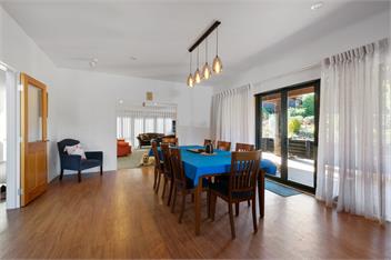 Belfast Dacha, Central, Linen and clean included, Hot Tub and Sauna. - Hanmer Springs 