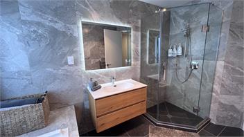 Natural Elegance - Auckland