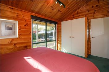 Five Mile Yay (Bachcare) - Taupo