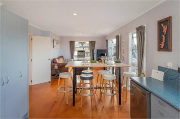 Apartment - Across the Road to the Beach - Whitianga