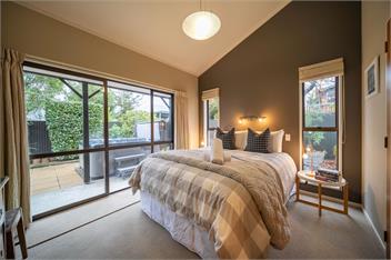 Townhouse Retreat (Bachcare) - Te Anau