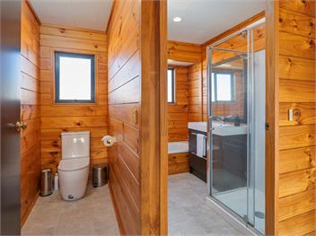 Seabreeze Surf House (Bachcare) - Whitianga