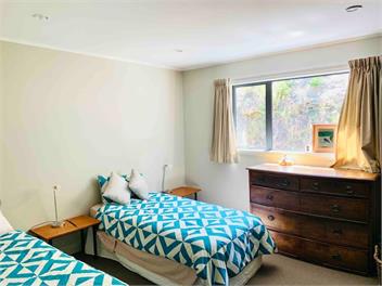 Stunning Lake and Mountain Views - Queenstown