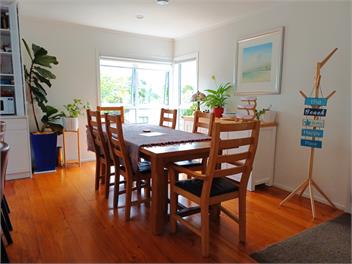 Private Beach Oasis with Heated Pool & Jacuzzi - North Shore, Auckland