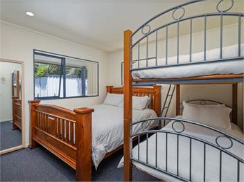 Golden Sands Retreat (Bachcare) - Matarangi
