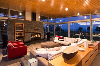 Kina Retreat - Main House with Pool Access -