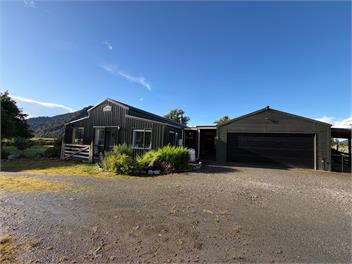 Waimanu Guest House - 