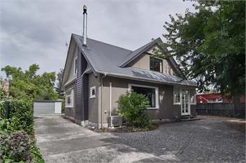 Racecourse Villa - Christchurch