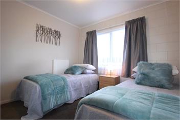 Central Hinemoa St Flat with Spa - Rotorua