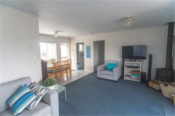 Peaceful Pukehina Beach Retreat - Pukehina