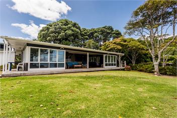 Ohiwa Kiwi Bach- Jacks Place - Ohiwa