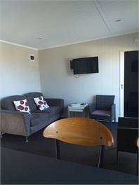 Cosy bach for cruisy Whangamata escape - Coromandel Peninsula