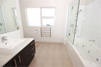 Stanmore Bay Beach House - Whangaparaoa