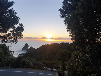 The Blue Bach 12 Mile Coast Road Motukiekie - Greymouth