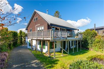 Chalet Mahuta (Bachcare) - Five Mile Bay