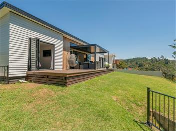 Treetop Bach (Bachcare) - Whangamata