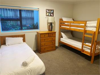 Stanmore Bay Beach House - Whangaparaoa