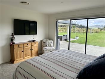 Beautiful Country Retreat in the City - Dunedin
