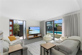 Sun Kissed Pool Villa (Bachcare) - Mangawhai