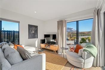 A Remarkable Retreat (Bachcare) - Queenstown
