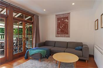 Camellia House: Elevator Access, Swimming, and Spa Pools in a Stunning Setting - Nelson