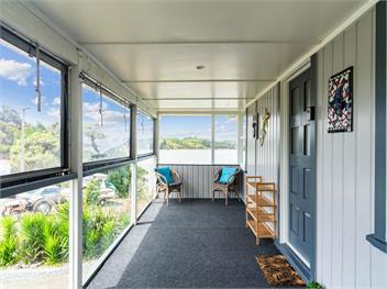 Harbour Escape (Bachcare) - Paparoa