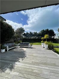 AVAILABLE for AIMS and CHRISTMAS - Tauranga