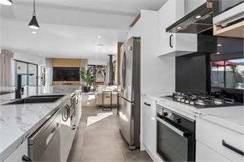 Sun Kissed Pool Villa (Bachcare) - Mangawhai