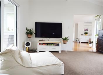 Private Beach Oasis with Heated Pool & Jacuzzi - North Shore, Auckland