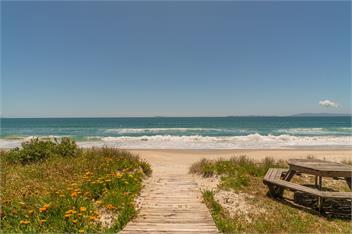 Poppy's Beach House (Bachcare) - Whangapoua