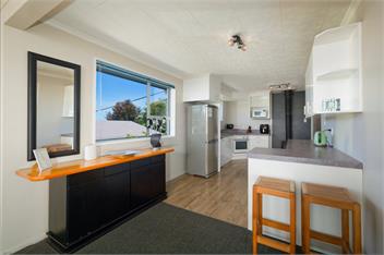 Ocean & Mountain Views Home - Kaikoura