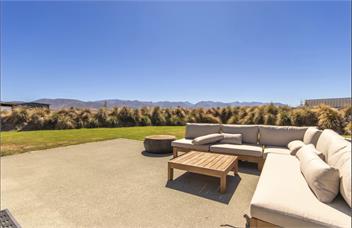 Panoramic Mountain View Retreat - Twizel