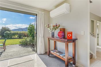 Vineyard View (Bachcare) - Blenheim