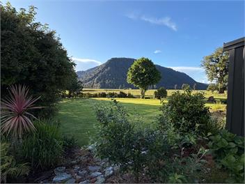 Waimanu Guest House - 