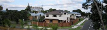 Omanu Beach Family Home -