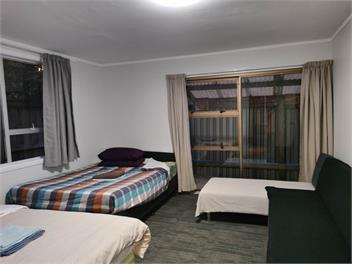 Small 3 bedroom Garden Chalet B - 