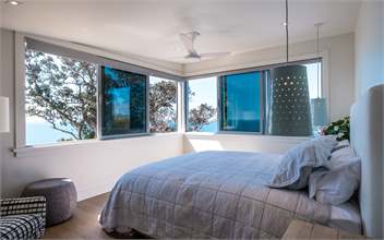 ONETANGI BELLE : Coast and Country - Waiheke Island, Auckland