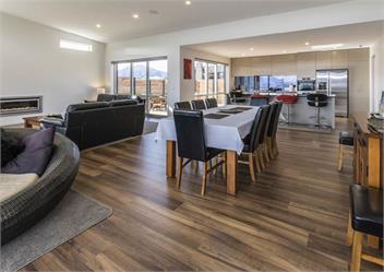 Peninsula Bay Luxury Retreat - Wanaka