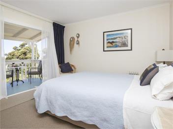 The Beachcomber B&B room - Mangawhai Heads