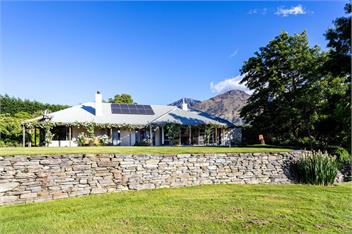 Giverny Art House - Queenstown