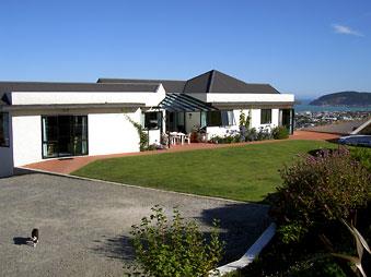 Ocean View Apartments: The Pacific Suite - Oamaru
